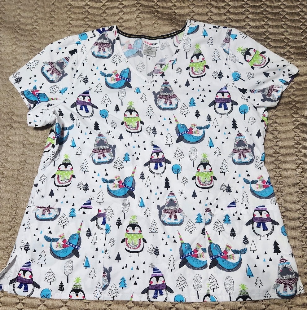 Winter theme Scrub Star Scrub Top Sz XL.